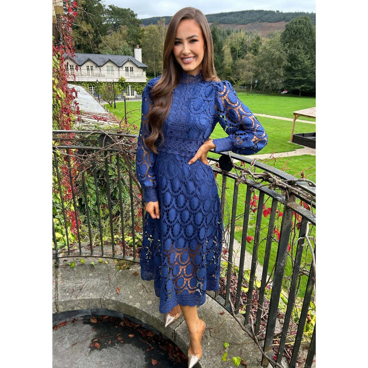 NOA™ – Zartes Spitzen-Midi-Kleid