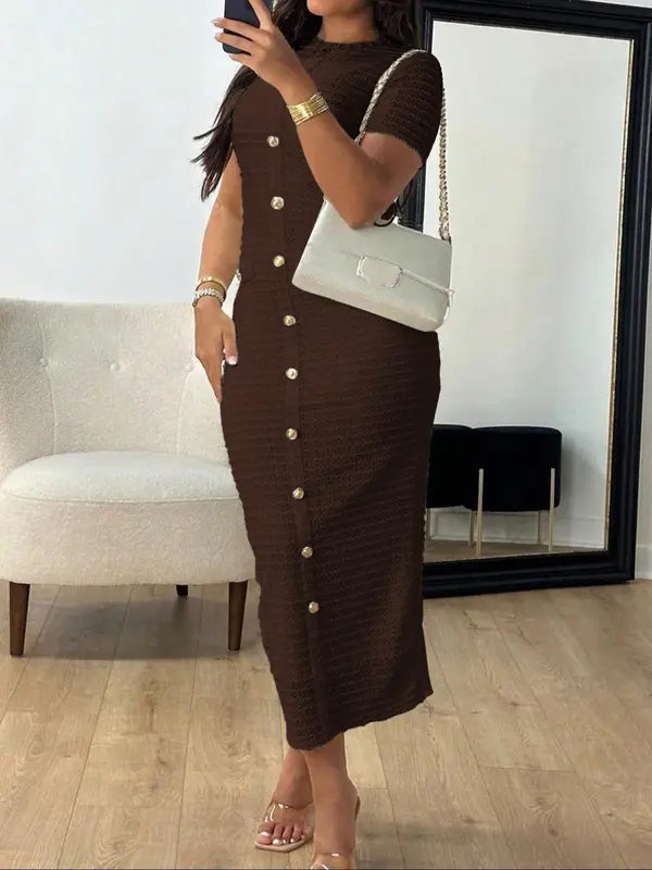 Elegantes Rundhals-Fake-Button