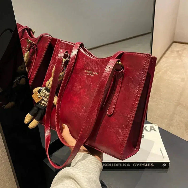 NIKKI™ - Elegante Schultertasche