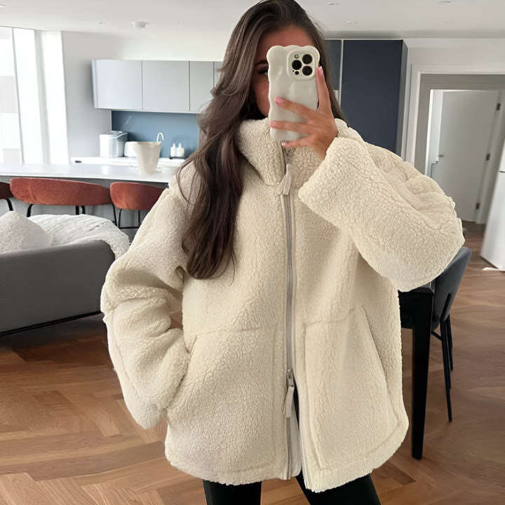 DORA™ | Weiche Teddyjacke
