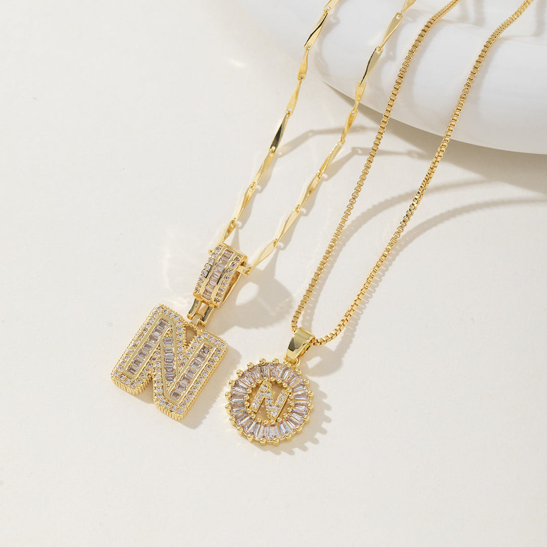 AISHA™ - Elegante 2er-Pack Anfangsbuchstaben Anhänger Halsketten