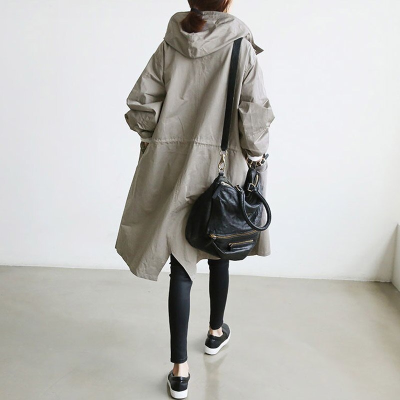 EVA™ | Maßgeschneiderter Mode-Trenchcoat